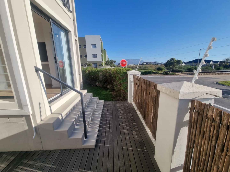 To Let 2 Bedroom Property for Rent in Burgundy Estate Western Cape